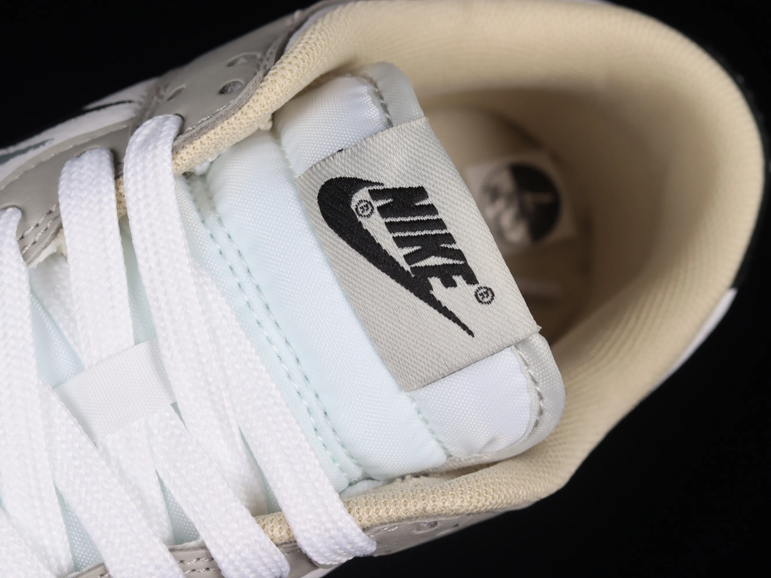 All Categories Nk SB Dunk Series Nk SB Dunk Low Low-top sneakers Nk Dunk Low "Spray Paint" Sage spray-painted double hook SB low-top sports and leisure sneakers FD0661-100
